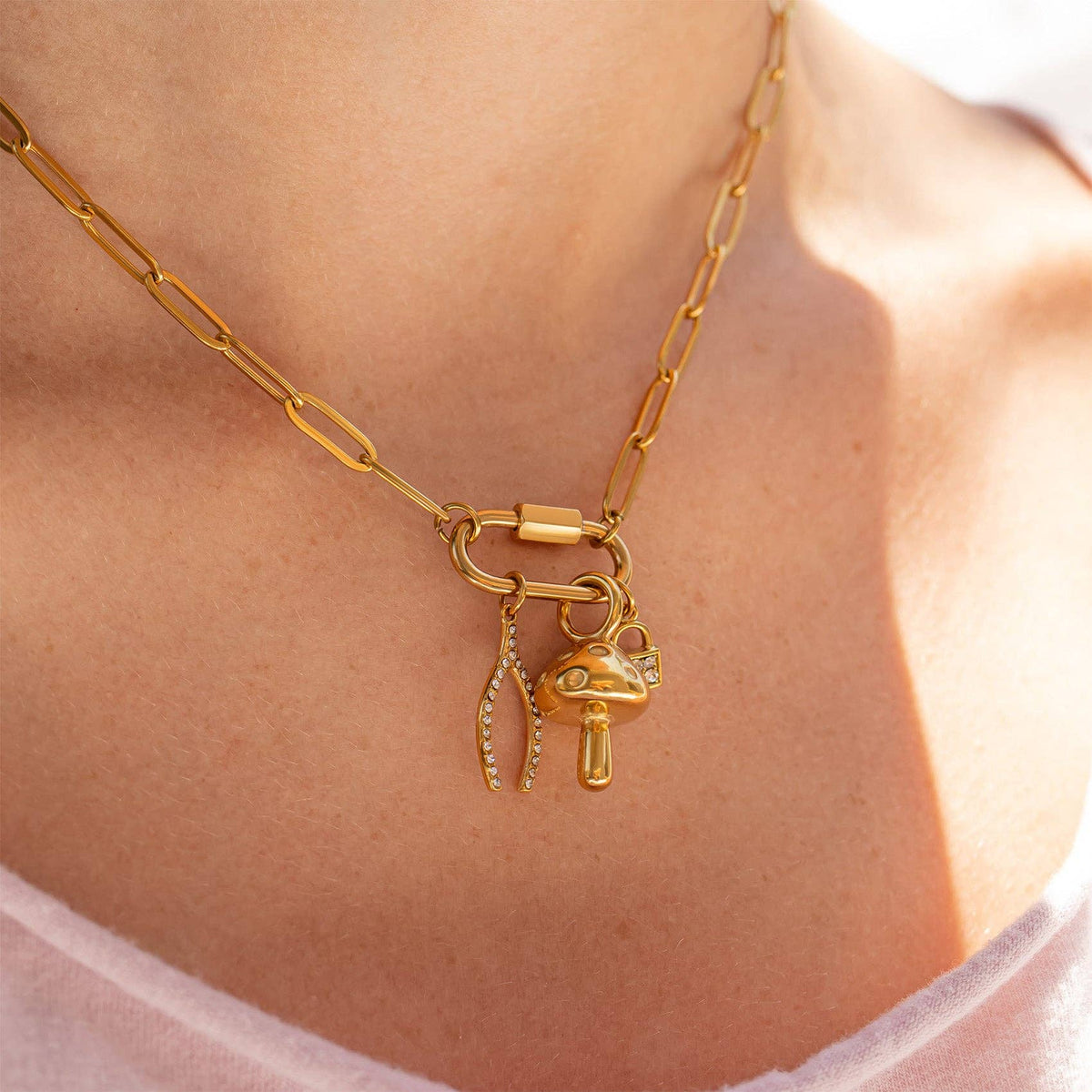18K Gold PVD Paperclip Carabiner Necklace: Gold