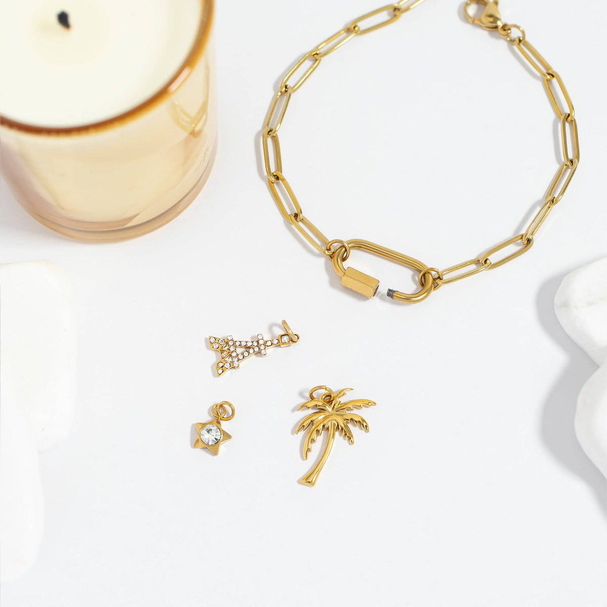 18K Gold PVD Paperclip Carabiner Bracelet: Gold
