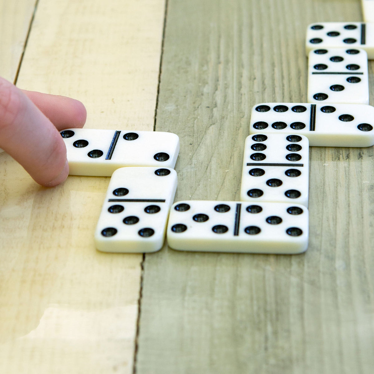 Dominoes on the Go | 28-Tile Game Set