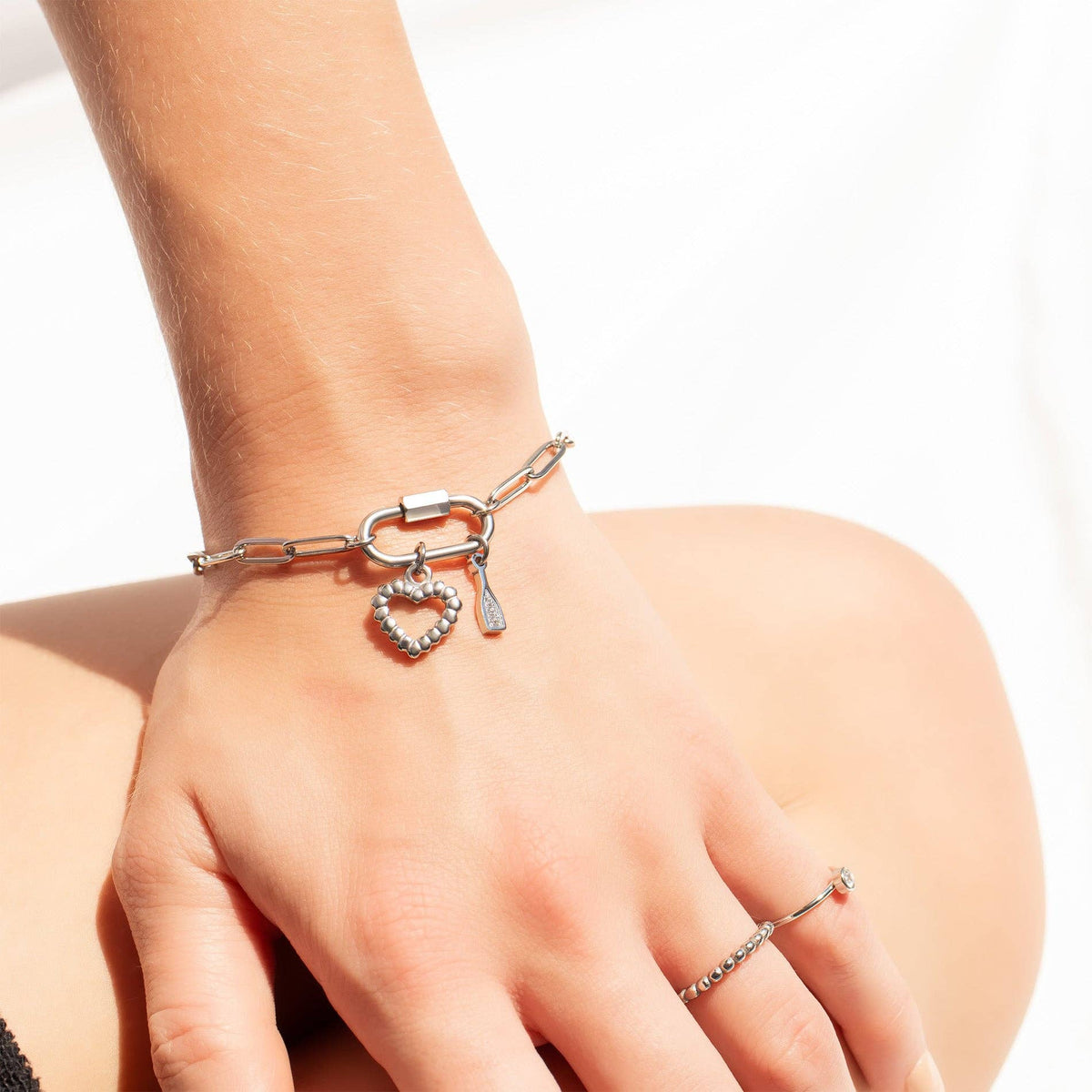 18K Gold PVD Paperclip Carabiner Bracelet: Gold