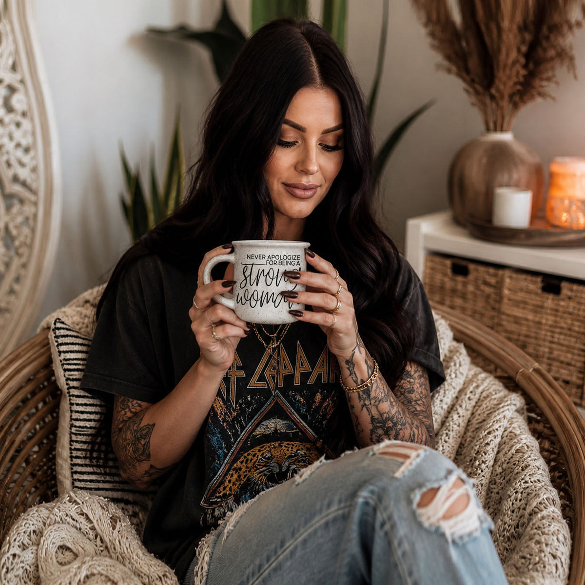 Never Apologize for Being a Strong Woman Ceramic Mug